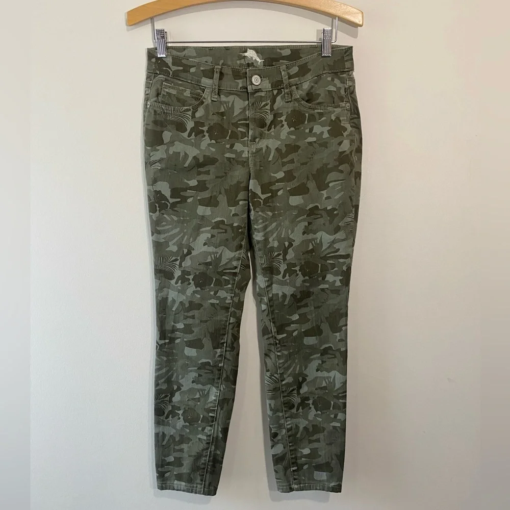 Tommy Bahama Camo Canvon Tea Leaf Ankle Jeans Women’s Size 4 / 26 Safari Jungle - Picture 8 of 8